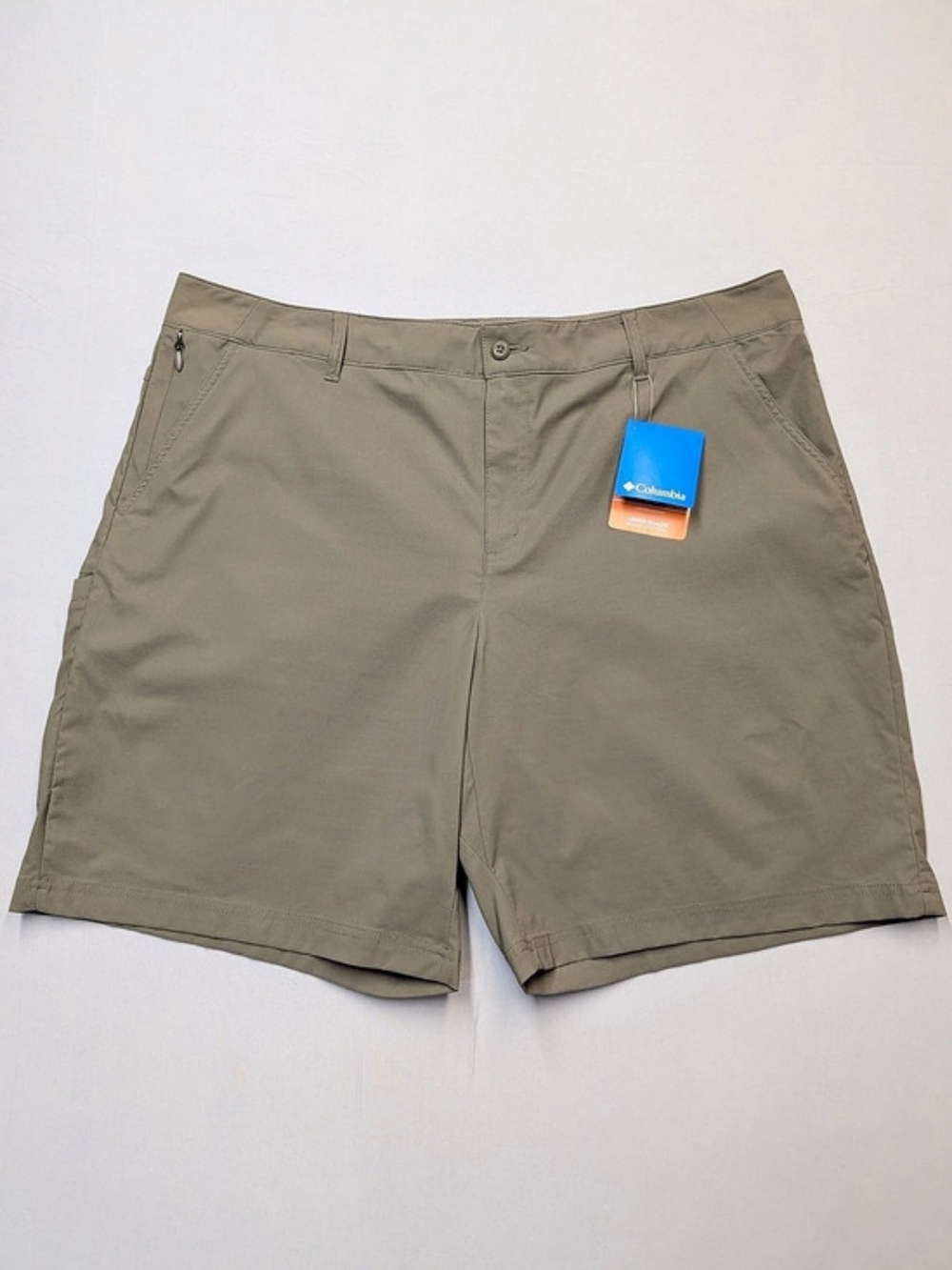 NWT Columbia Leslie Falls II Long Shorts Womens Sz 18W Omni-Shade Hiking Green